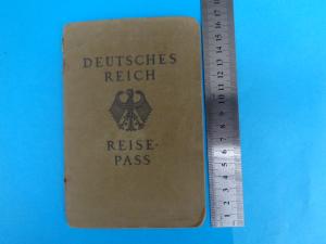 DEUTSHES REICH REISE-PASS N 1094  ausgegeben Bonn, Den 24 August 1933- August Kaaf